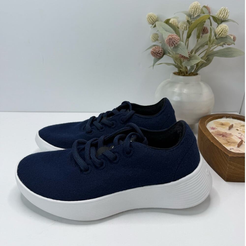 Allbirds Wool Runner 2 Lace-up Sneakers Blue Athletic Low Top Women 8 Light wear